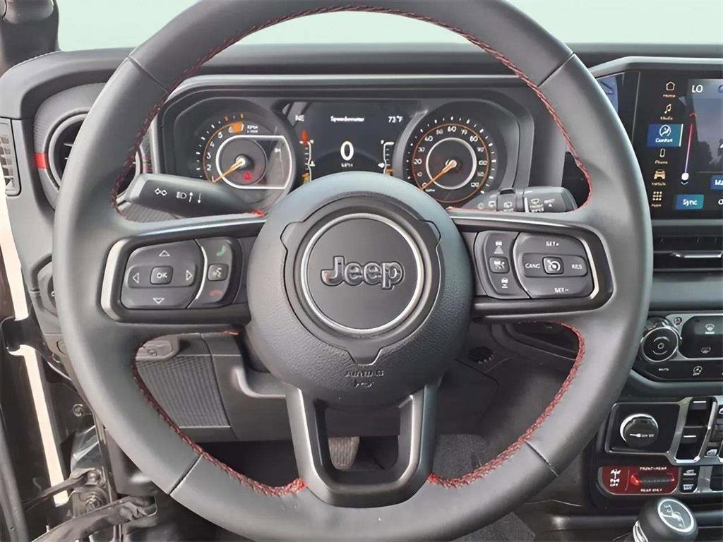 Used 2024 Jeep Wrangler Unlimited Rubicon image 16
