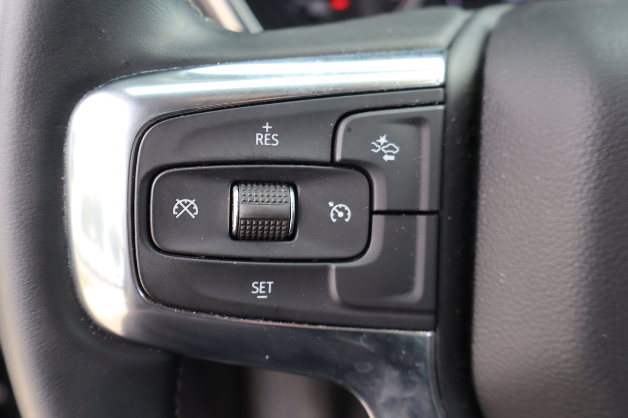 Used 2023 Chevrolet Blazer LT FWD image 15