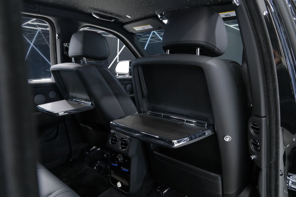 Used 2026 Rolls-Royce Cullinan image 39