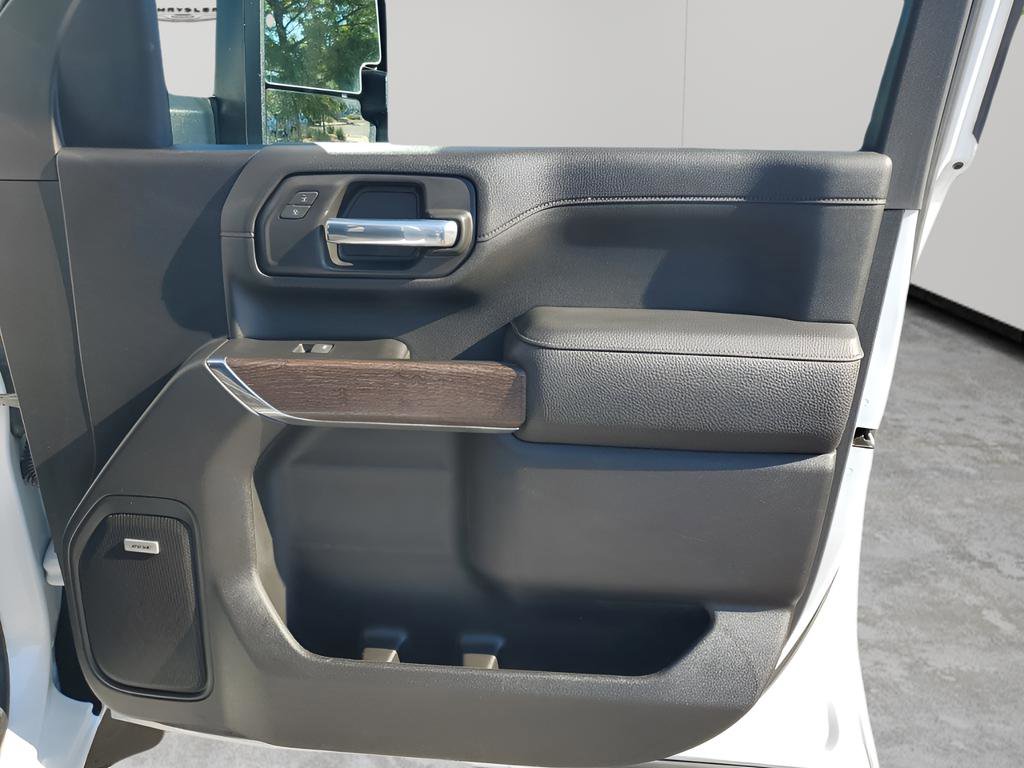 Used 2023 GMC Sierra 3500 Denali image 13