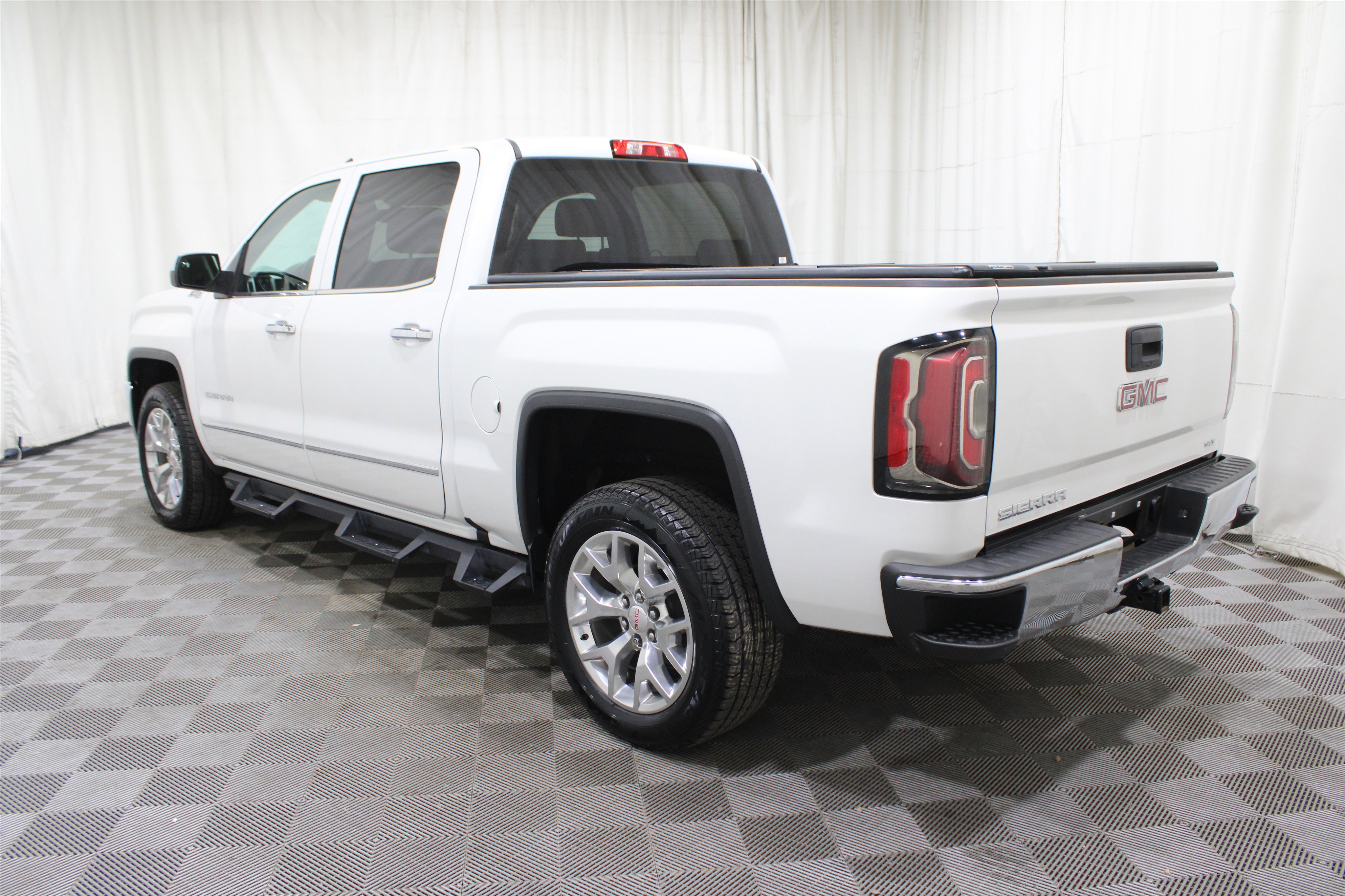 Used 2018 GMC Sierra 1500 SLT w/ SLT Premium Package image 36