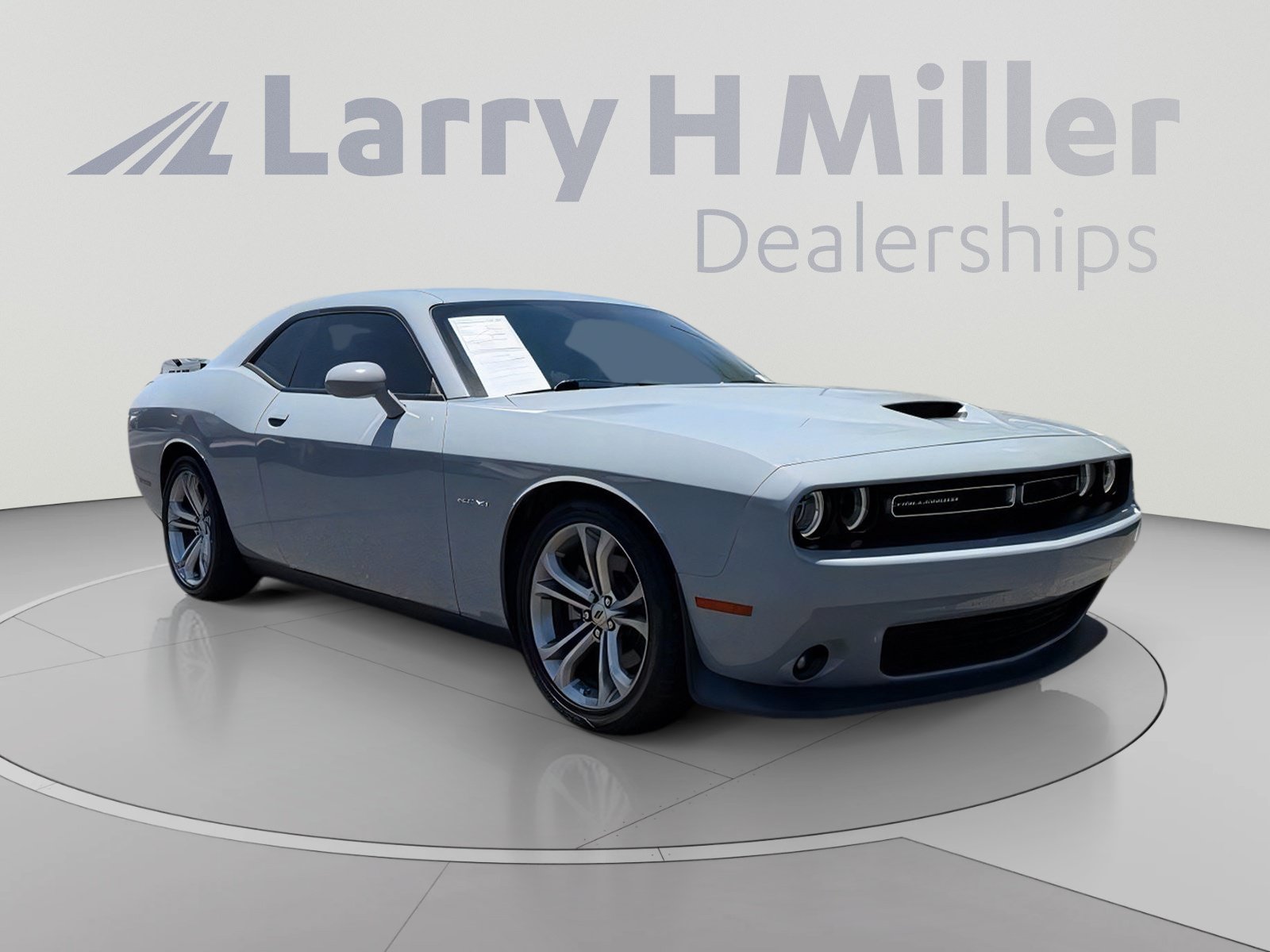 Used 2022 Dodge Challenger R/T RWD image 8