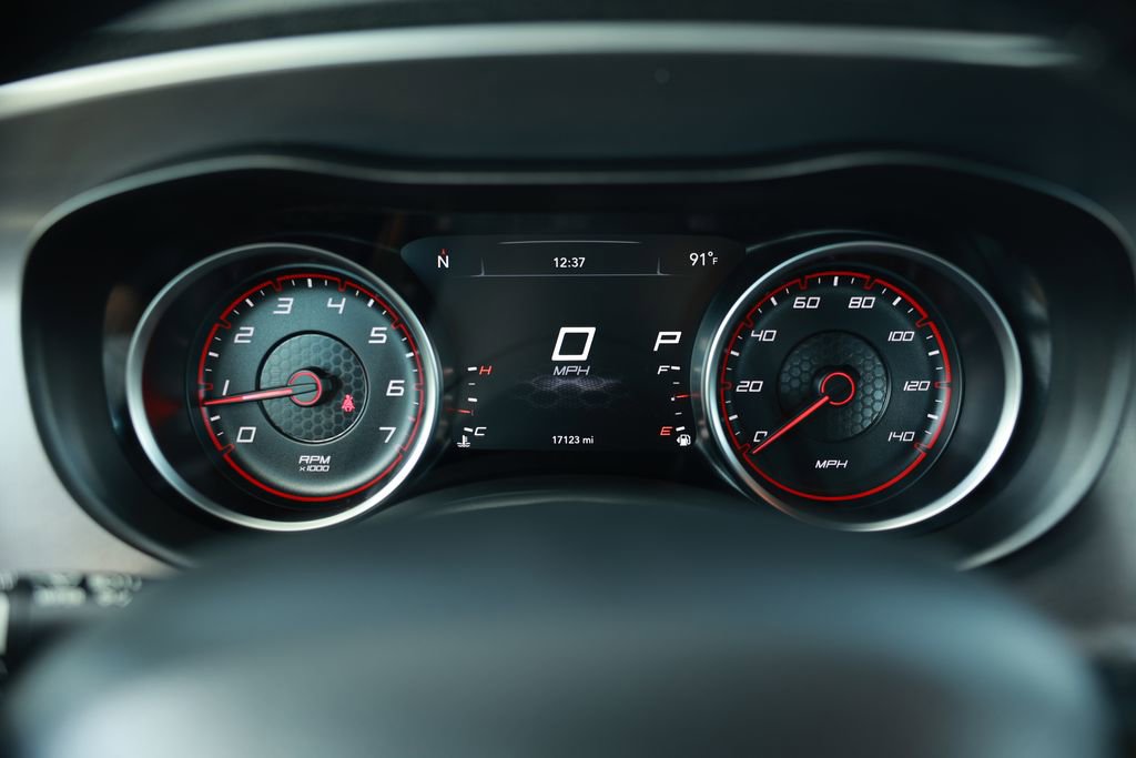 Used 2020 Dodge Charger SXT w/ Driver Convenience Group image 19