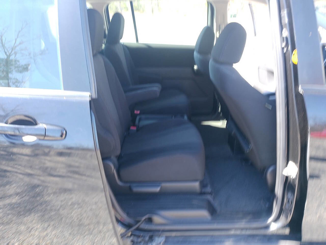 Used 2012 MAZDA MAZDA5 Sport FWD image 36