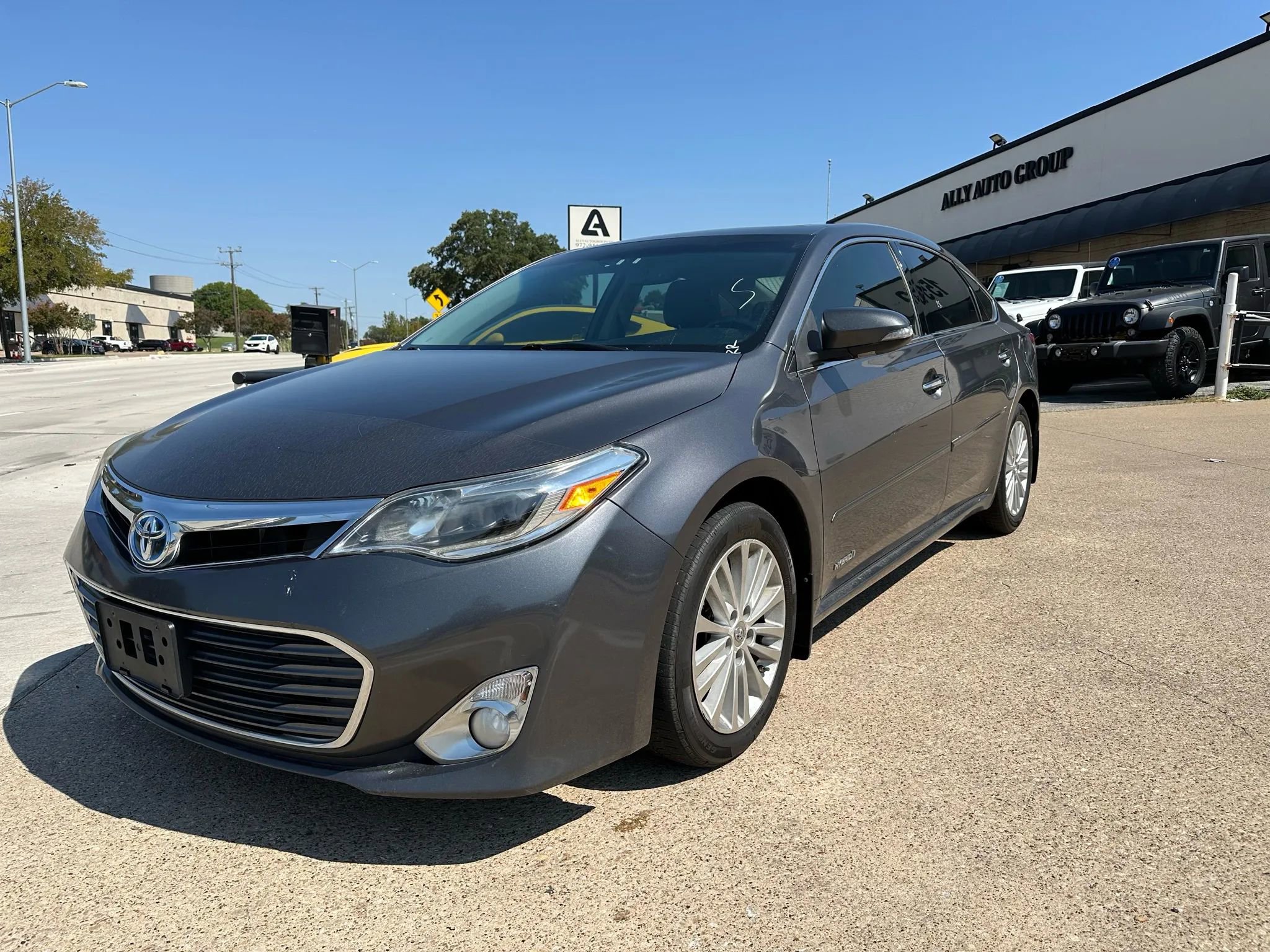Used 2013 Toyota Avalon Limited