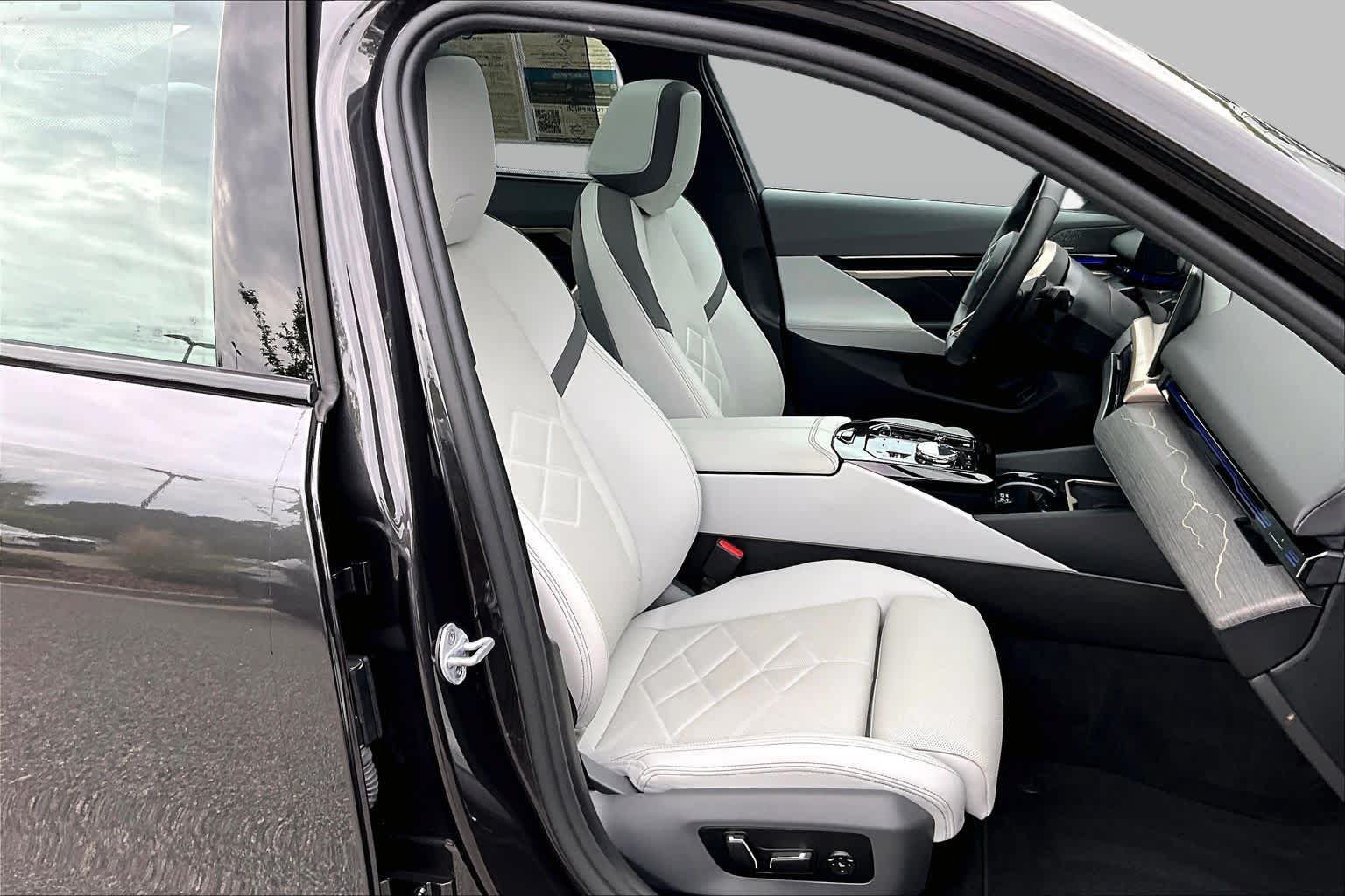 Certified 2026 BMW 530i w/ Executive Package RWD image 9