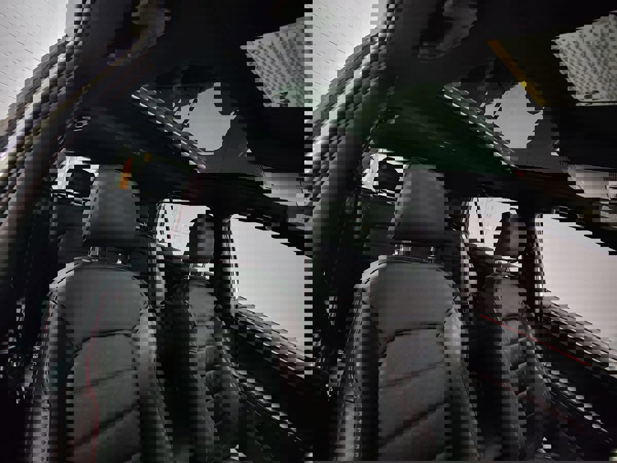 Used 2019 Volkswagen GTI SE w/ SE Experience Package image 12