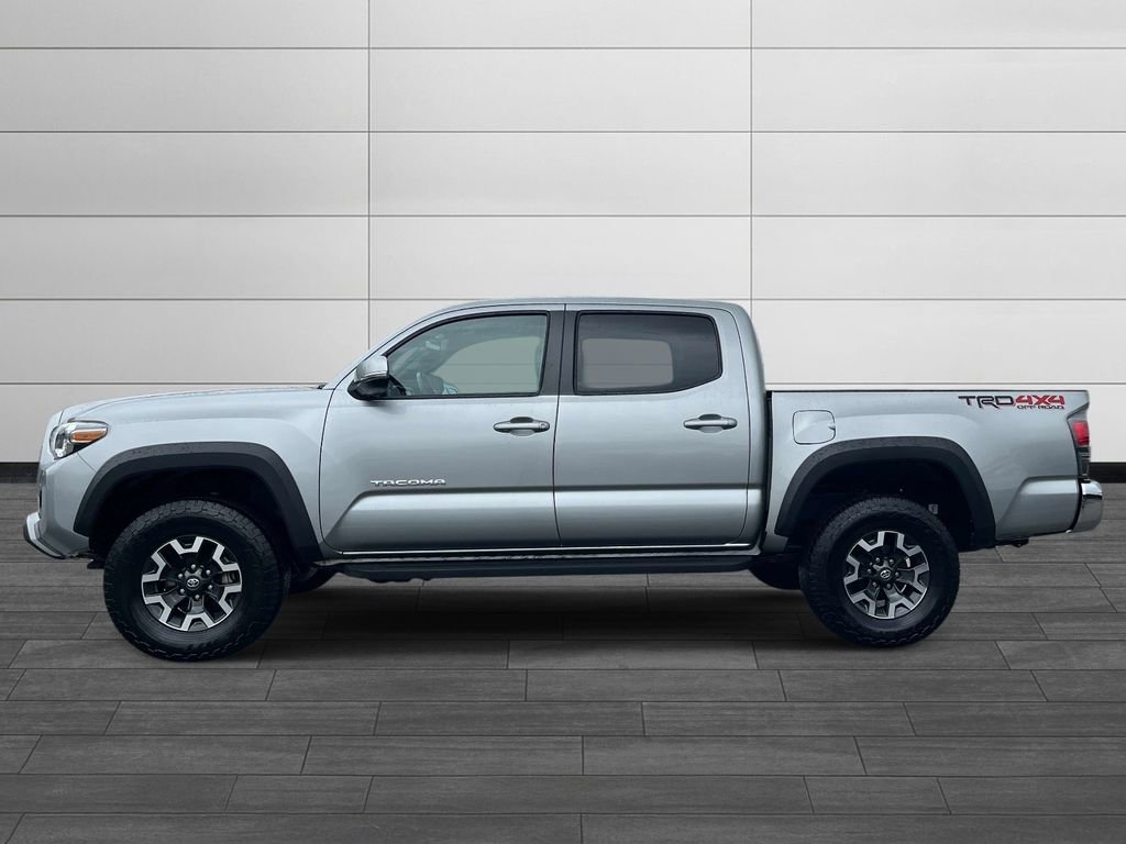 Used 2023 Toyota Tacoma TRD Off-Road AWD/4WD image 6