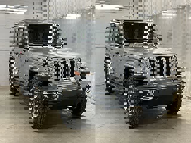 Used 2018 Jeep Wrangler Unlimited Sahara AWD/4WD image 28