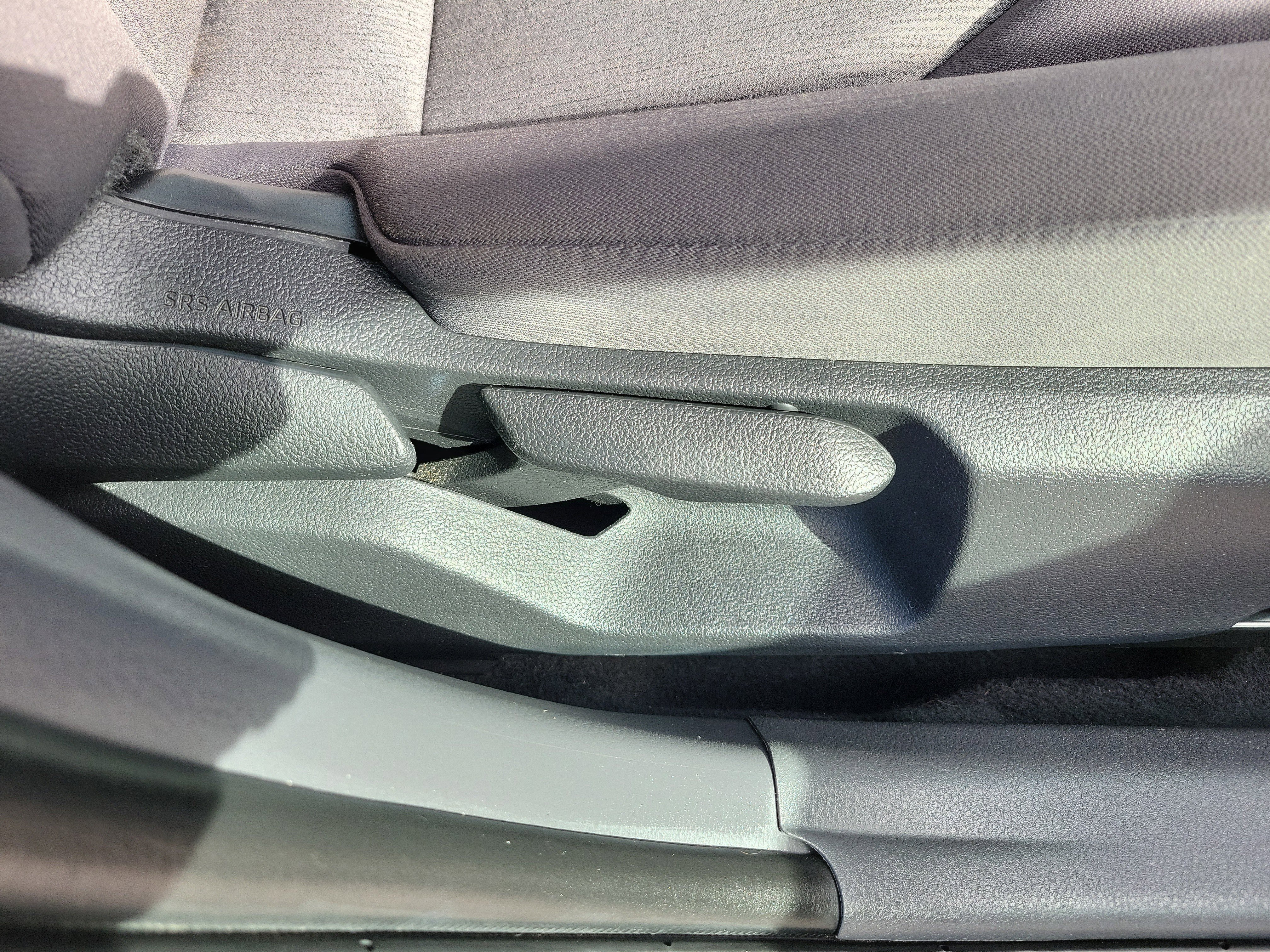 Used 2022 Toyota Camry LE image 9