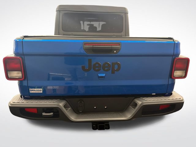 Used 2025 Jeep Gladiator Sport AWD/4WD image 4