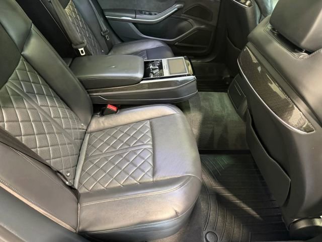 Used 2020 Audi S8 L image 31