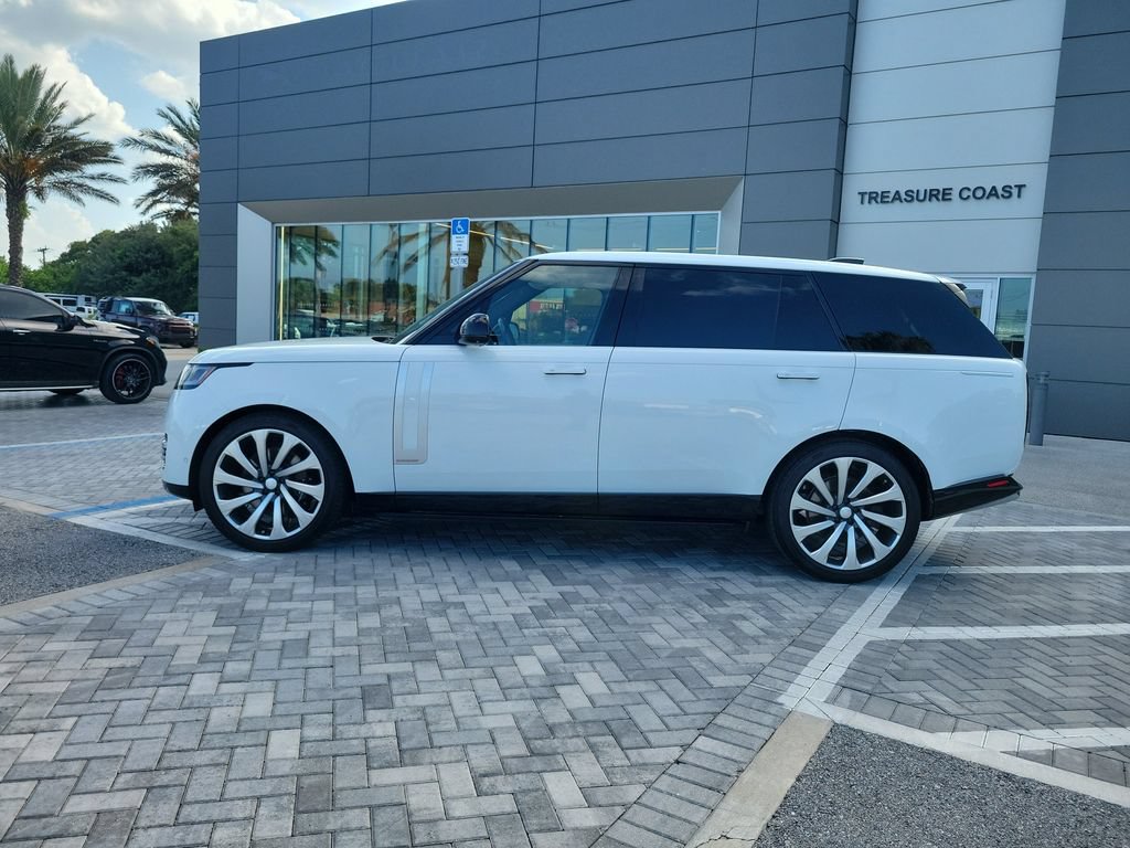 Certified 2025 Land Rover Range Rover Long Wheelbase Autobiography AWD/4WD image 2