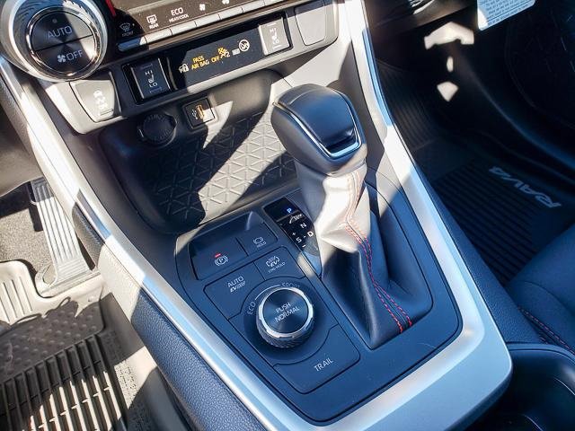 New 2025 Toyota RAV4 SE image 13