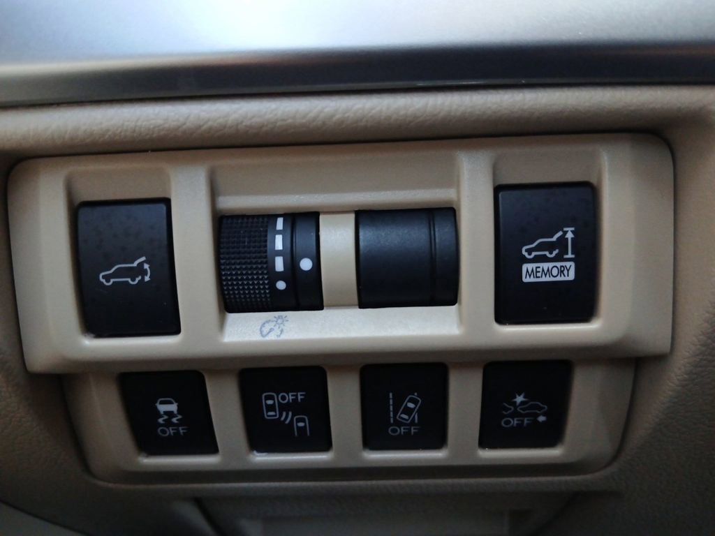 Used 2019 Subaru Outback 2.5i Limited image 16