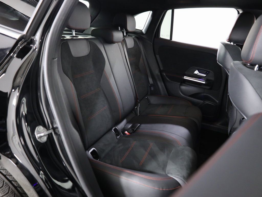 Certified 2022 Mercedes-Benz GLA 250 4MATIC image 45