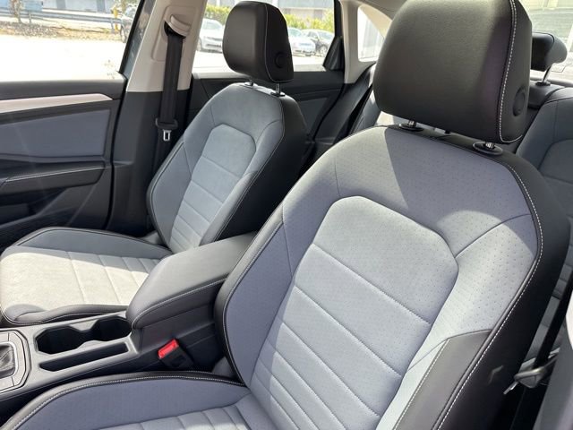 New 2025 Volkswagen Jetta SE image 10