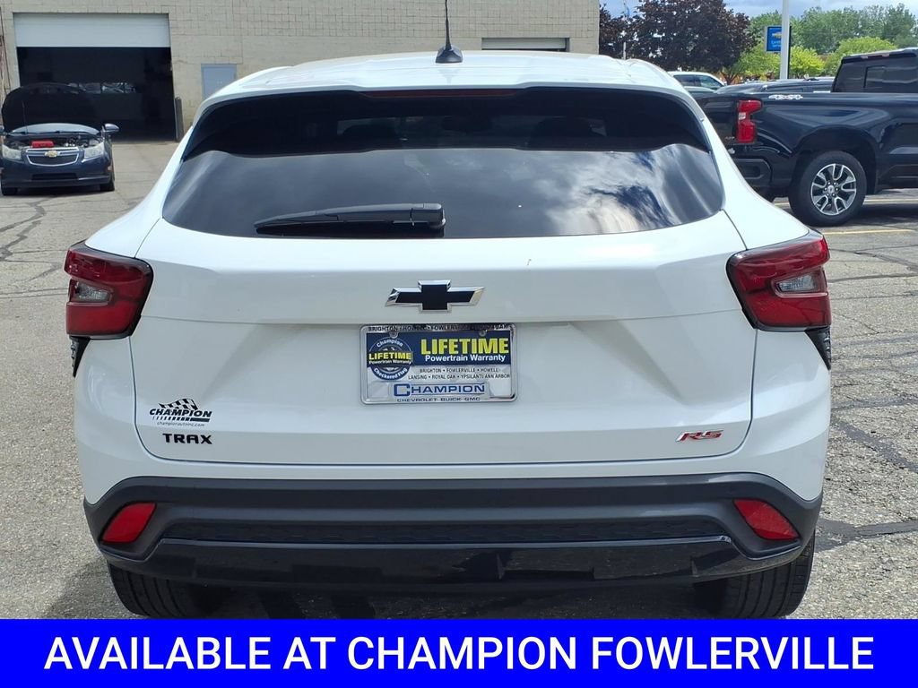 Used 2024 Chevrolet Trax RS w/ Driver Confidence Package FWD image 6