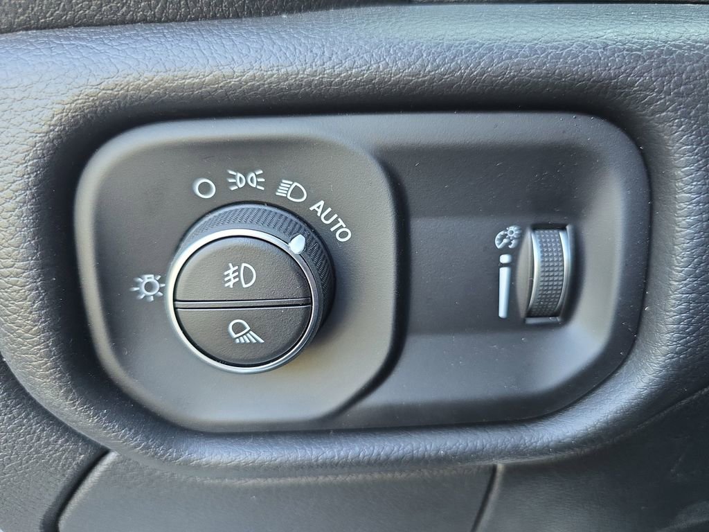 New 2026 RAM 2500 Tradesman image 25