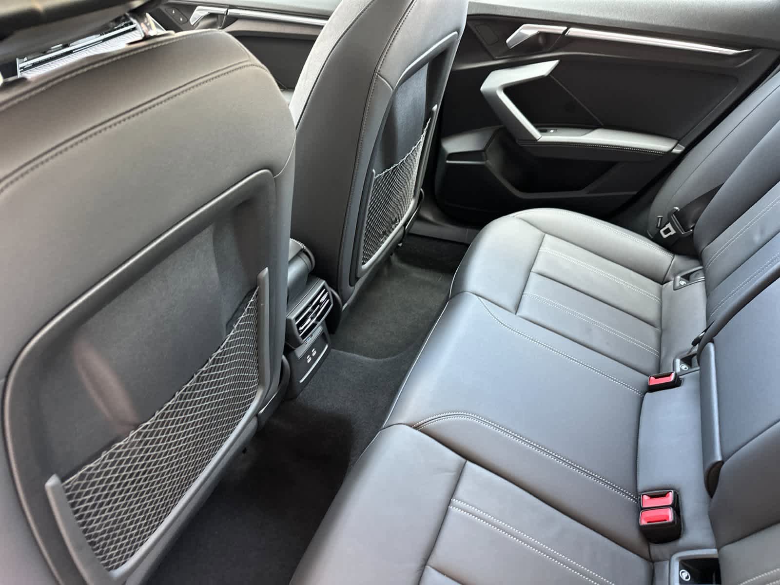 Used 2025 Audi A3 2.0T Premium w/ Convenience Package AWD/4WD image 4
