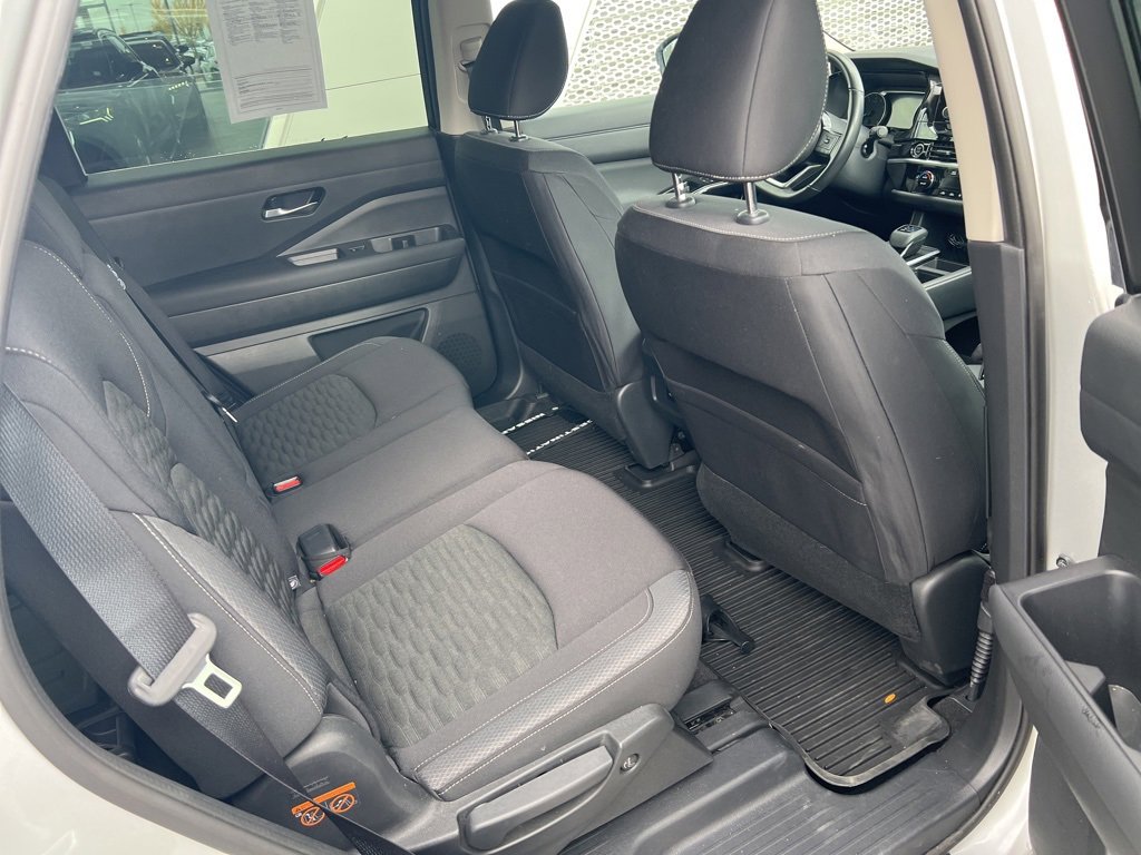 Used 2022 Nissan Pathfinder SV image 50