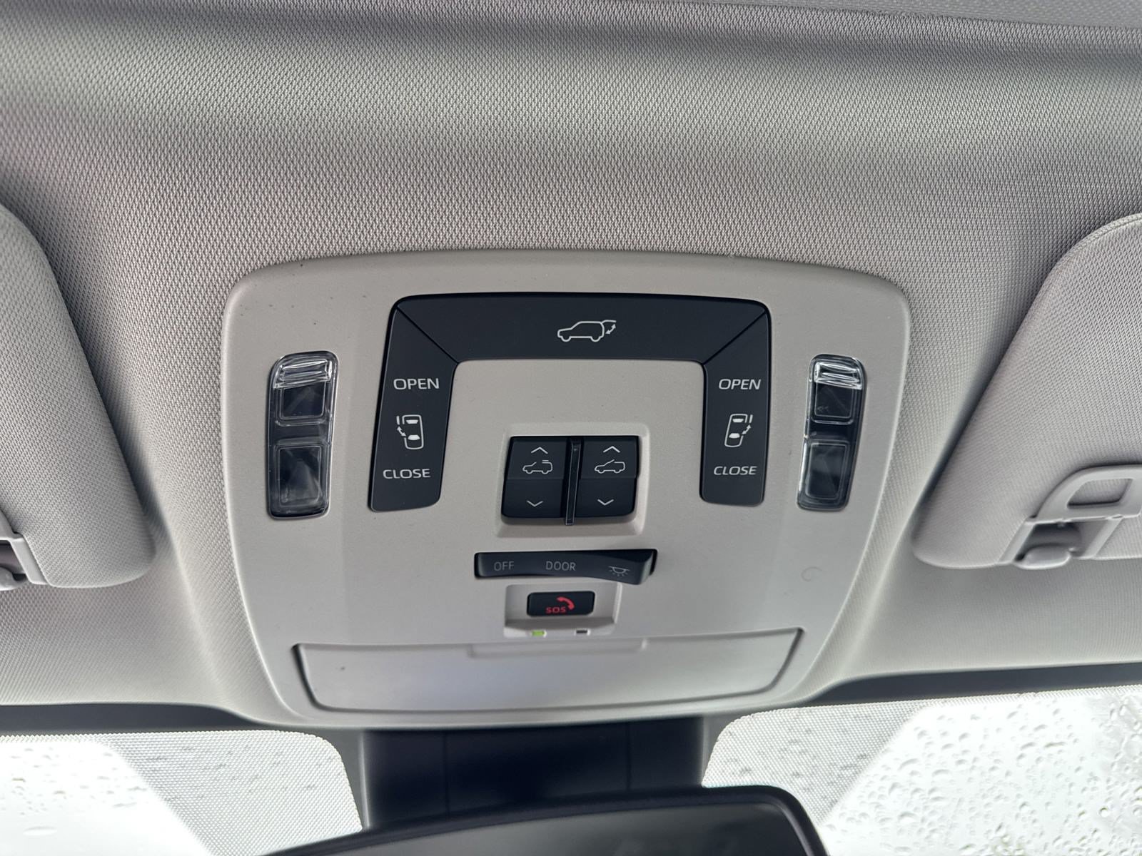 New 2025 Toyota Sienna XLE w/ XLE Plus Package FWD image 21