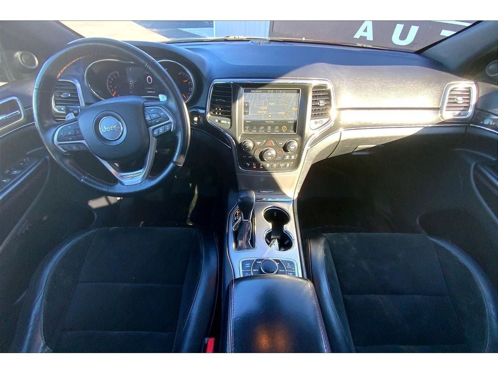 Used 2017 Jeep Grand Cherokee Trailhawk w/ Trailhawk Luxury Group AWD/4WD image 17