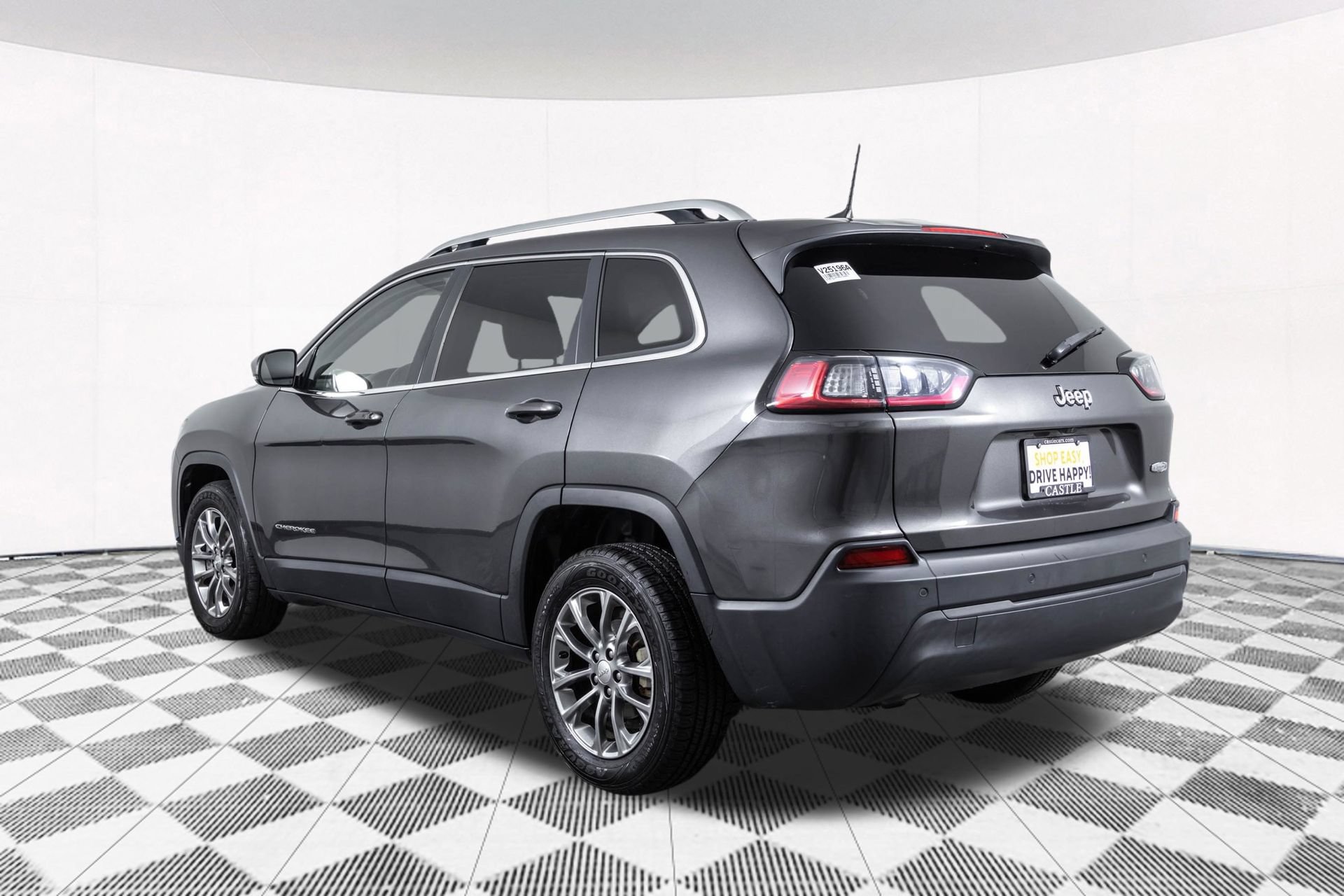 Used 2021 Jeep Cherokee Latitude Plus FWD image 14