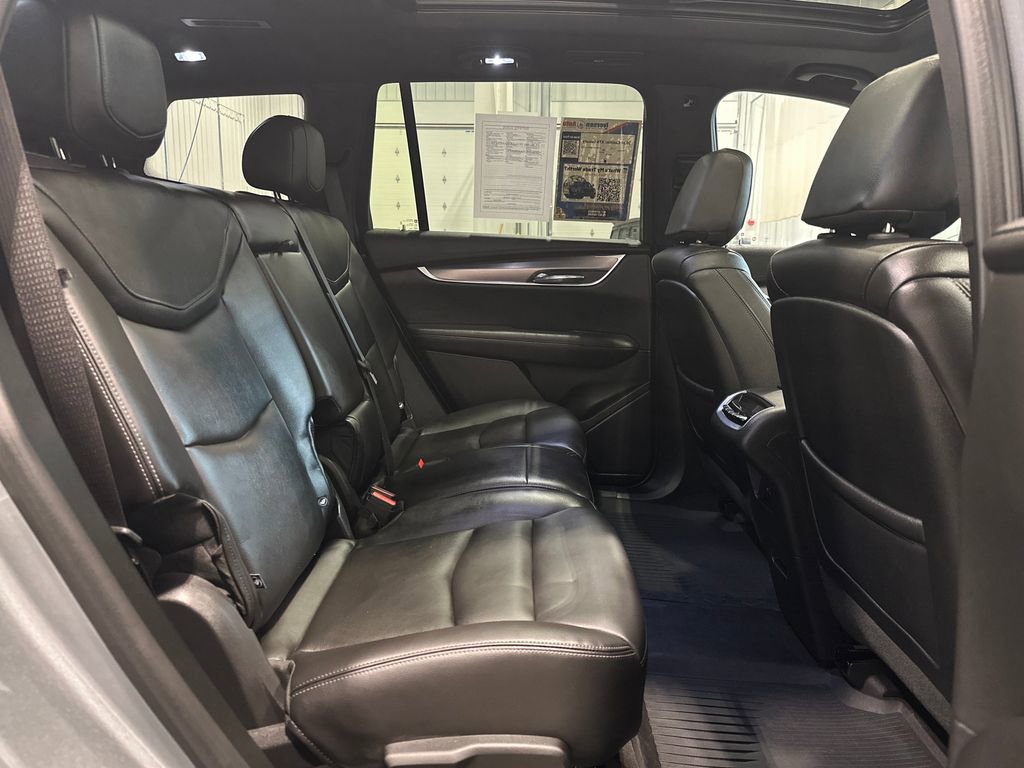 Used 2024 Cadillac XT6 Luxury w/ LPO, Floor Liner Package AWD/4WD image 32
