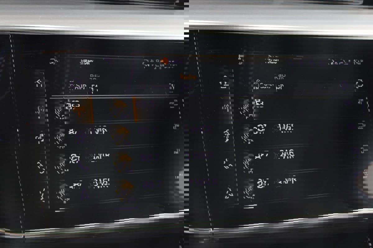 Used 2025 Audi S8 image 58