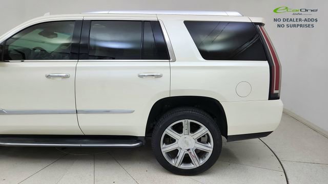 Used 2015 Cadillac Escalade Luxury RWD image 10