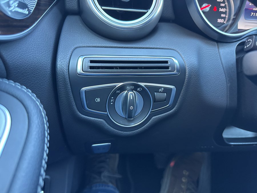 Used 2017 Mercedes-Benz C 300 4MATIC Sedan image 30