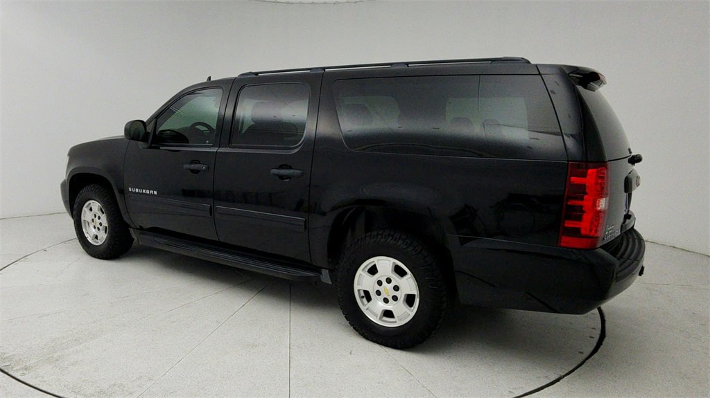 Used 2009 Chevrolet Suburban LS image 4