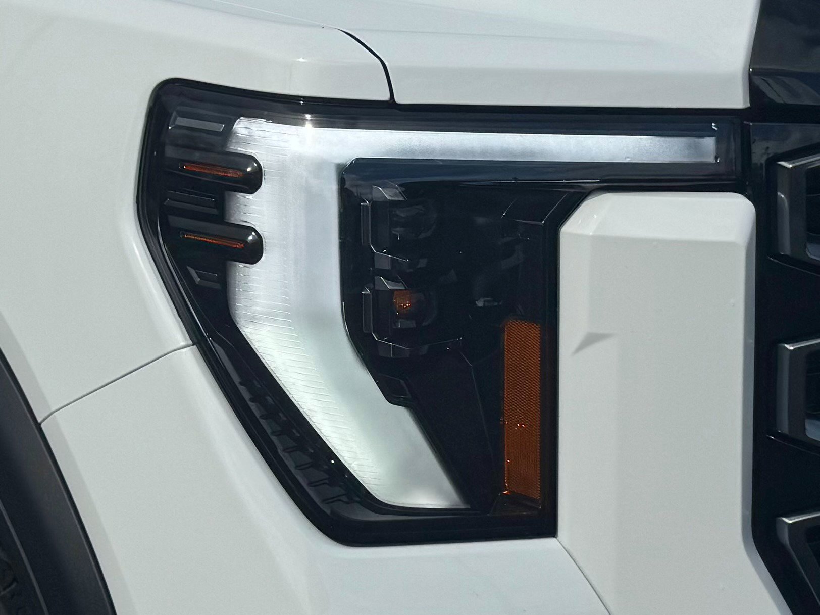 Used 2024 GMC Sierra 2500 AT4 w/ AT4 Preferred Package image 82