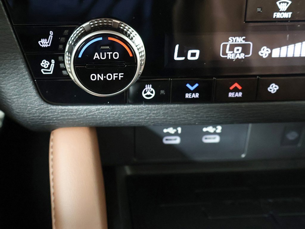 New 2025 Mitsubishi Outlander SEL image 55