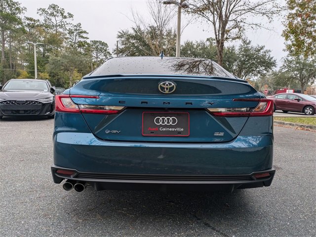 Used 2025 Toyota Camry SE image 7