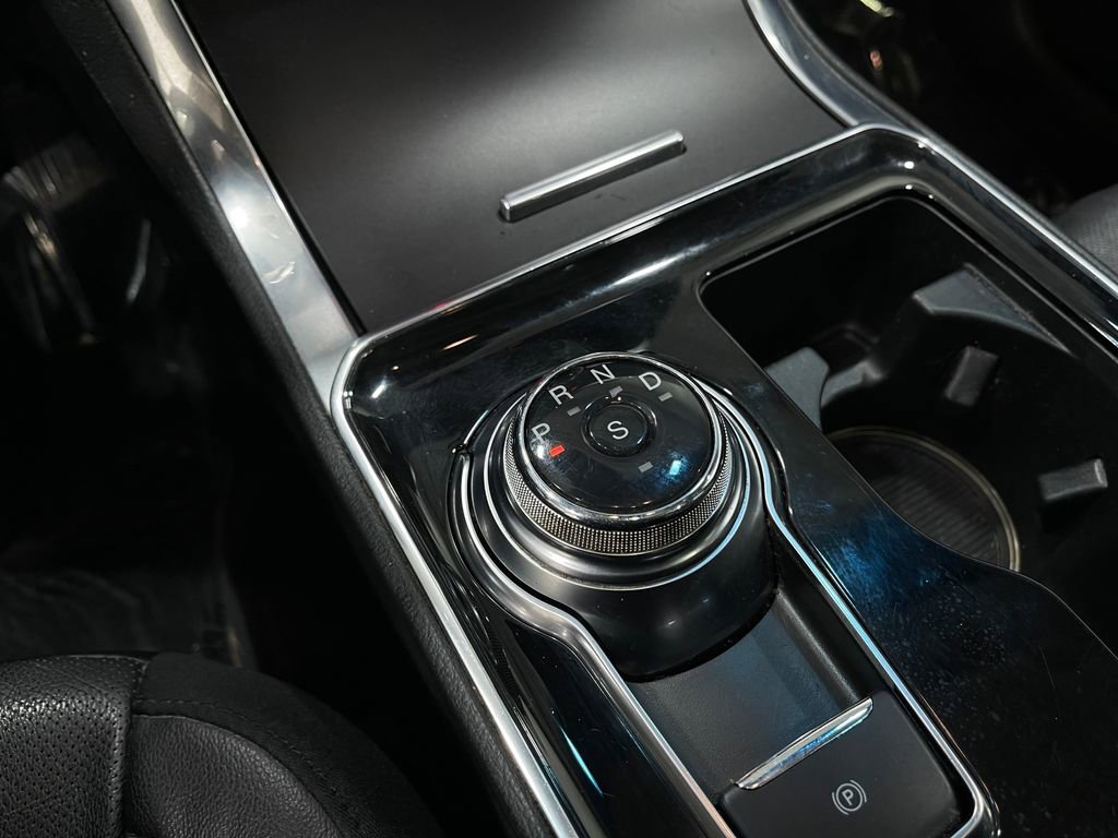 Used 2020 Ford Edge Titanium w/ Equipment Group 301A image 30