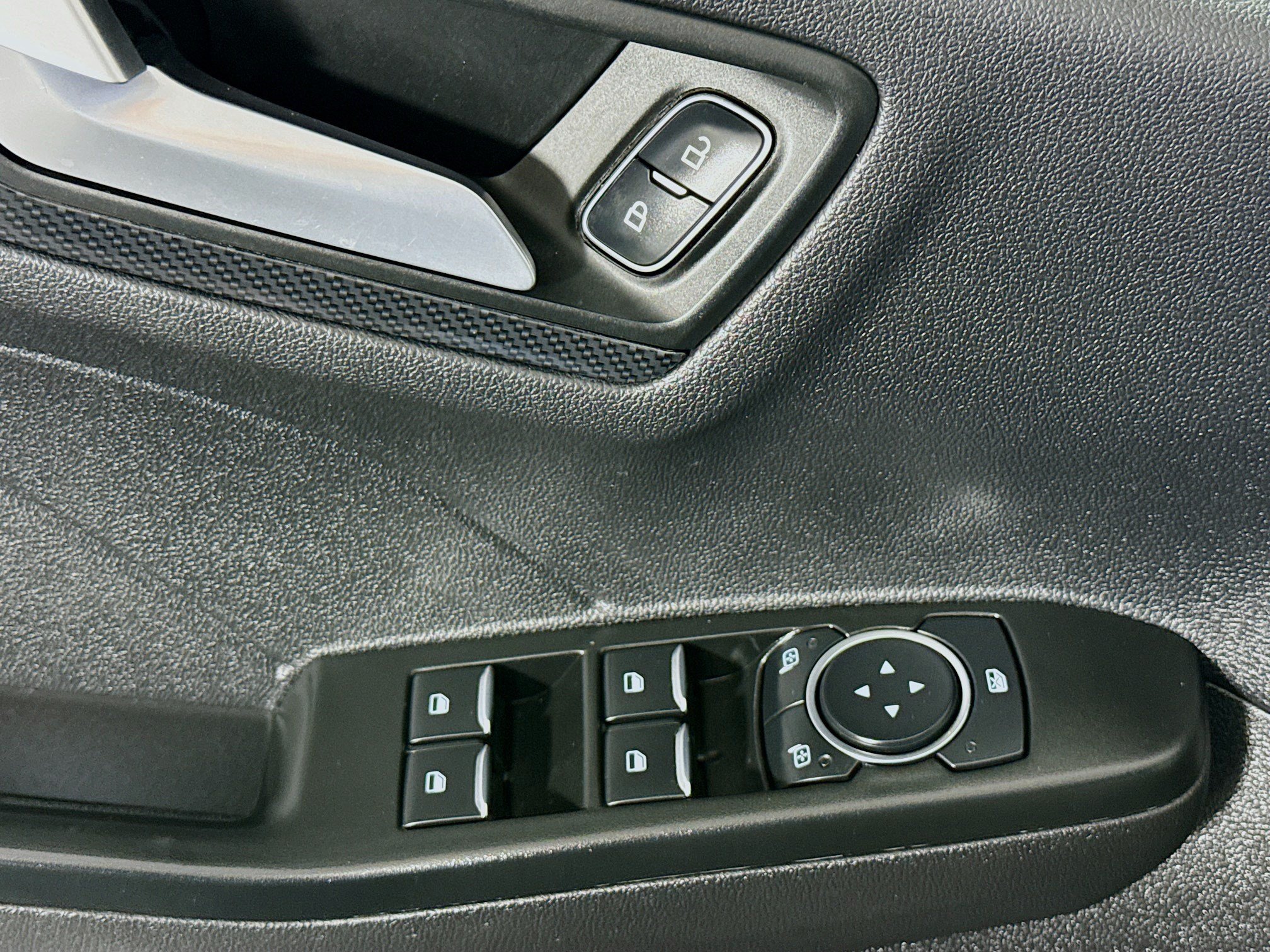 Used 2025 Ford Escape ST-Line w/ Tech Pack #1 FWD image 24