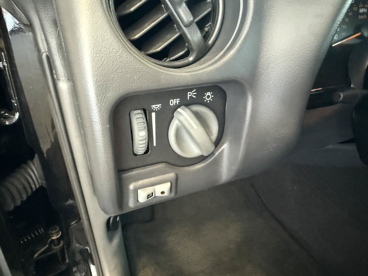 Used 1999 Pontiac Firebird Formula RWD image 16