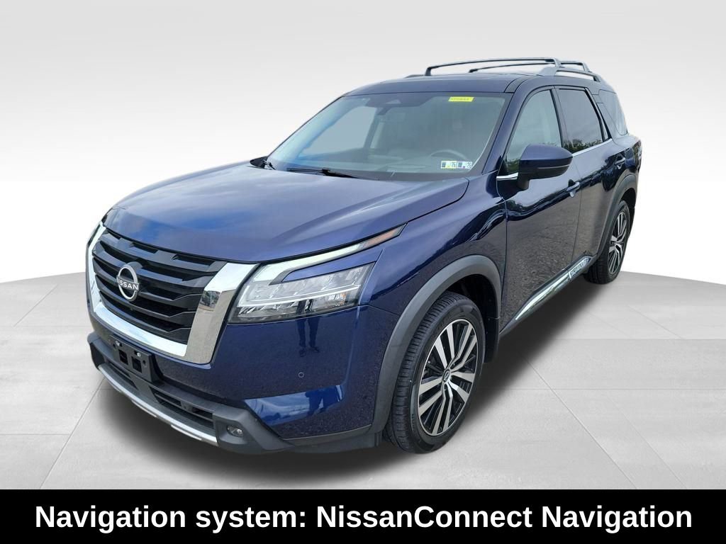 Used 2023 Nissan Pathfinder Platinum image 3