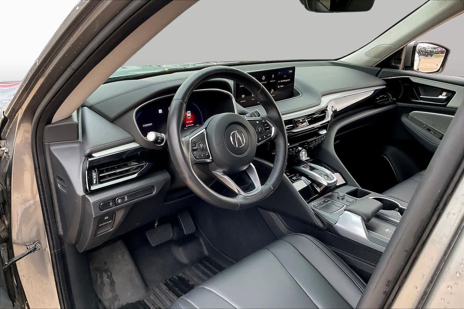 Used 2024 Acura MDX FWD image 16