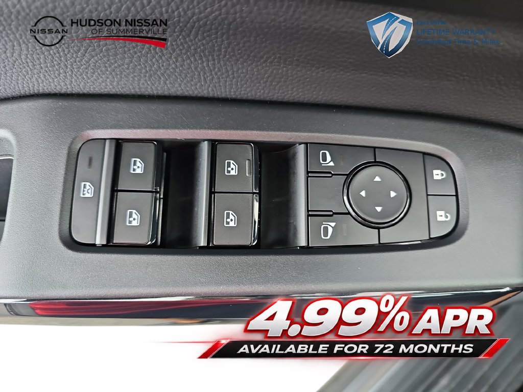 Used 2026 Nissan Pathfinder SV FWD image 28