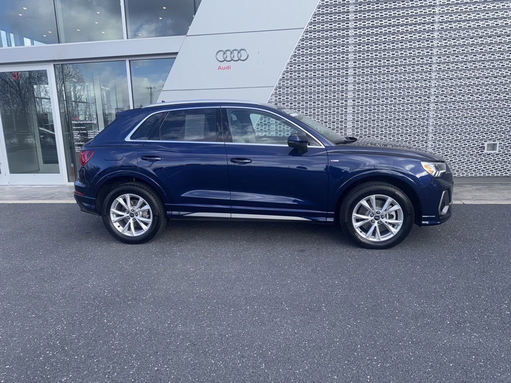 Certified 2025 Audi Q3 2.0T Premium Plus w/ Premium Plus Package AWD/4WD image 2