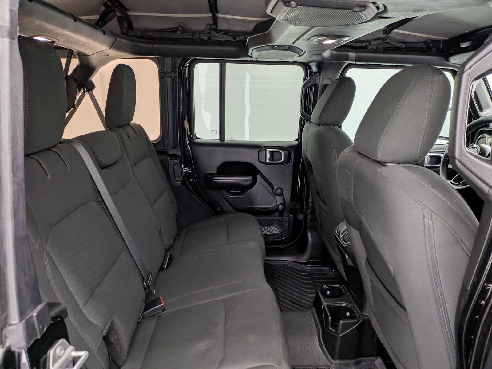Used 2018 Jeep Wrangler Unlimited Sport image 19
