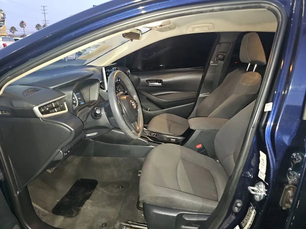 Used 2021 Toyota Corolla LE image 10