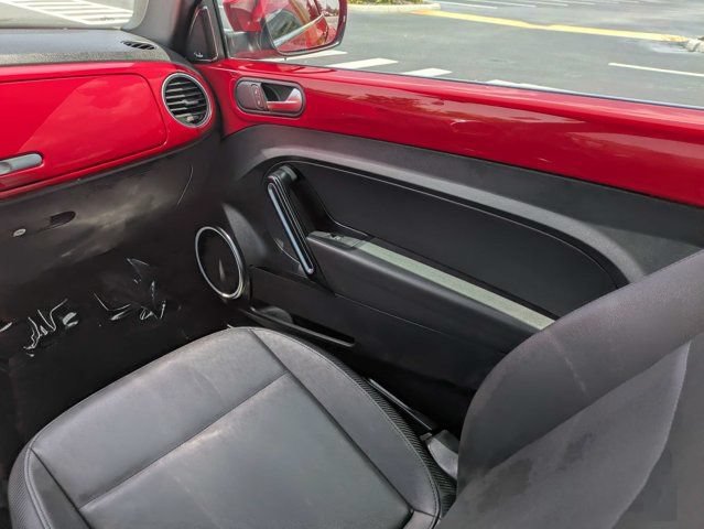 Used 2019 Volkswagen Beetle 2.0T SE w/ SE Premium Package FWD image 22