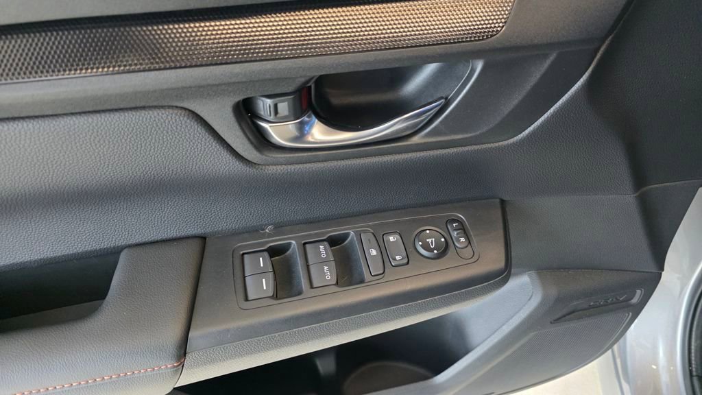 Certified 2025 Honda CR-V Sport image 25
