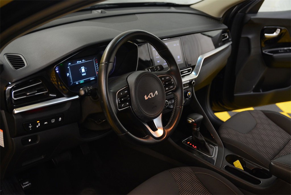 Used 2022 Kia Niro LXS w/ Digital Cluster Package image 25