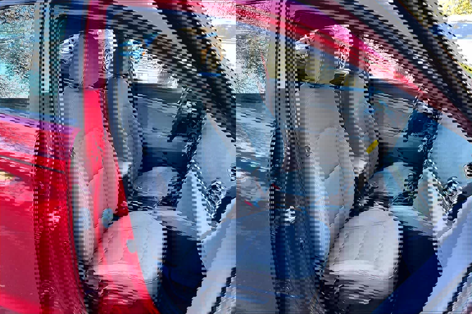 Used 2017 Hyundai Elantra SE image 8