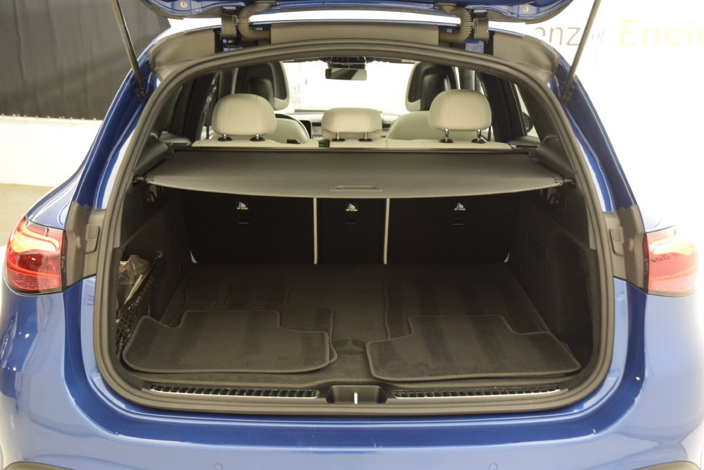 Used 2023 Mercedes-Benz GLC 300 image 29